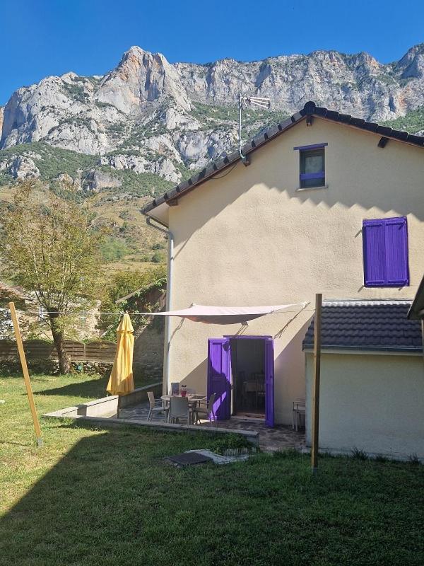 Vila La Glycine Sinsat Exteriér fotografie